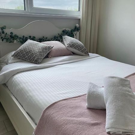 Cozy Flat 15 Mins From City Centre With Parking Apartment Cardiff Ngoại thất bức ảnh